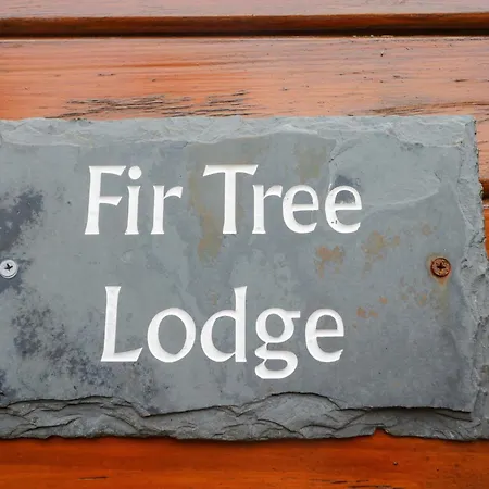 Fir Tree בית נופש